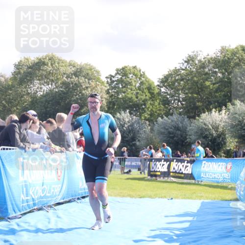 25.08.2024 - Elbe Triathlon Hamburg H.Heesch http://msf.ph/oto/6855523 25.08.2024 10:52:56 Ziel 130, 168 meine-sportfotos.de