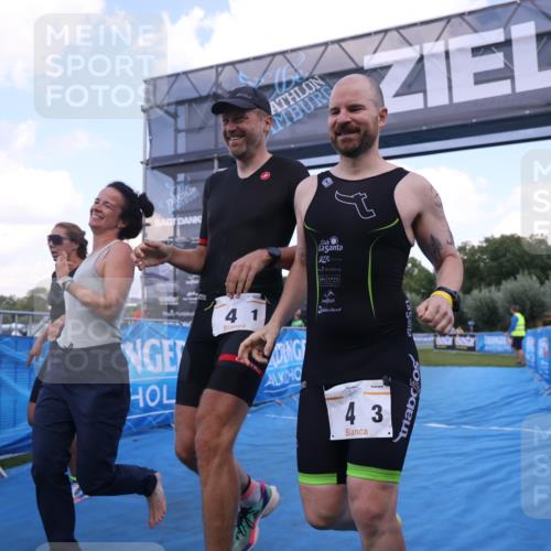 25.08.2024 - Elbe Triathlon Hamburg H.Heesch http://msf.ph/oto/6855529 25.08.2024 16:07:45 Ziel  meine-sportfotos.de