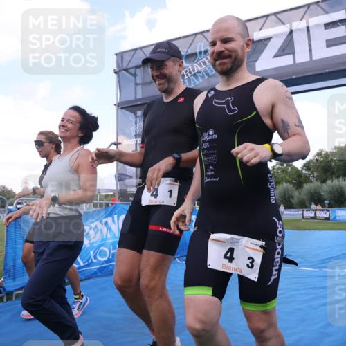 25.08.2024 - Elbe Triathlon Hamburg H.Heesch http://msf.ph/oto/6855537 25.08.2024 16:07:45 Ziel  meine-sportfotos.de