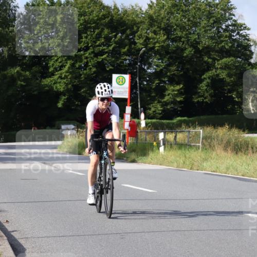 25.08.2024 - Elbe Triathlon Hamburg Fuchs,  Jonas http://msf.ph/oto/6855538 25.08.2024 10:05:51 Radfahren 304, 349, 538, 219 meine-sportfotos.de