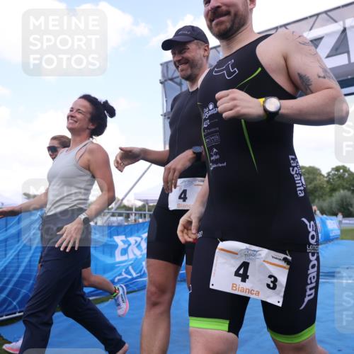 25.08.2024 - Elbe Triathlon Hamburg H.Heesch http://msf.ph/oto/6855555 25.08.2024 16:07:45 Ziel  meine-sportfotos.de