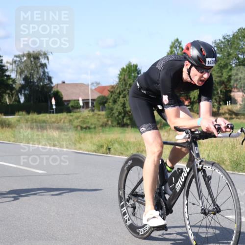 25.08.2024 - Elbe Triathlon Hamburg Fuchs,  Jonas http://msf.ph/oto/6855562 25.08.2024 10:38:38 Radfahren 635, 538, 637, 1429, 517, 662, 796 meine-sportfotos.de