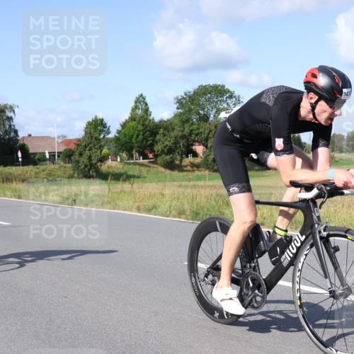 25.08.2024 - Elbe Triathlon Hamburg Fuchs,  Jonas http://msf.ph/oto/6855568 25.08.2024 10:38:38 Radfahren 635, 538, 637, 1429, 517, 662, 796 meine-sportfotos.de