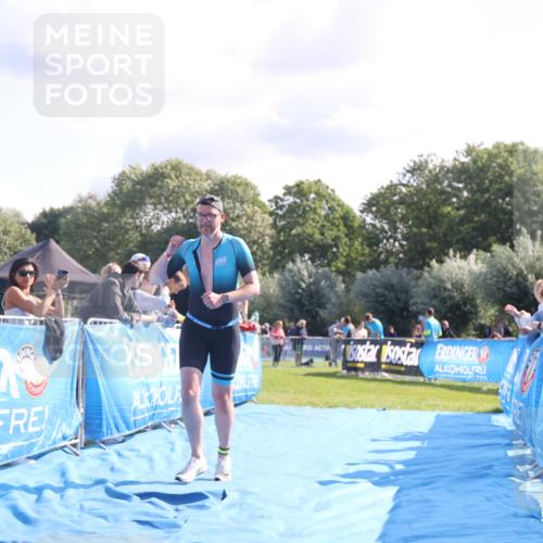 25.08.2024 - Elbe Triathlon Hamburg H.Heesch http://msf.ph/oto/6855587 25.08.2024 10:52:57 Ziel 130, 168 meine-sportfotos.de