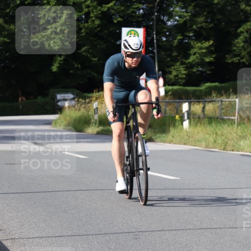 25.08.2024 - Elbe Triathlon Hamburg Fuchs,  Jonas http://msf.ph/oto/6855589 25.08.2024 10:05:55 Radfahren 349, 538, 219 meine-sportfotos.de
