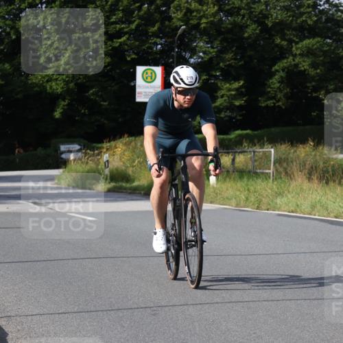 25.08.2024 - Elbe Triathlon Hamburg Fuchs,  Jonas http://msf.ph/oto/6855596 25.08.2024 10:05:56 Radfahren 538, 219 meine-sportfotos.de