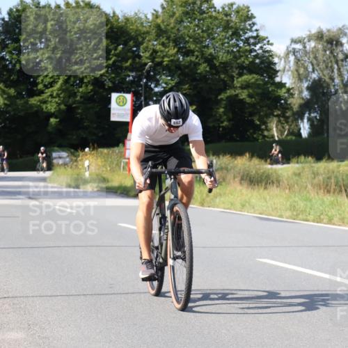 25.08.2024 - Elbe Triathlon Hamburg Fuchs,  Jonas http://msf.ph/oto/6855601 25.08.2024 10:38:40 Radfahren 637, 1429, 517, 662, 796 meine-sportfotos.de