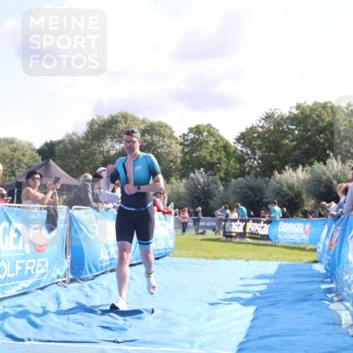 25.08.2024 - Elbe Triathlon Hamburg H.Heesch http://msf.ph/oto/6855604 25.08.2024 10:52:57 Ziel 130, 168 meine-sportfotos.de