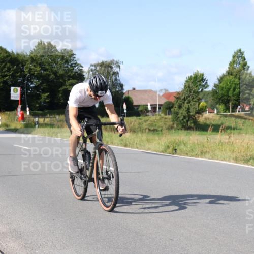 25.08.2024 - Elbe Triathlon Hamburg Fuchs,  Jonas http://msf.ph/oto/6855614 25.08.2024 10:38:40 Radfahren 637, 1429, 517, 662, 796 meine-sportfotos.de