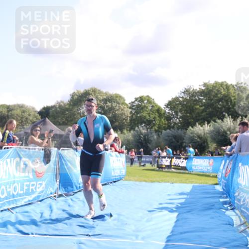 25.08.2024 - Elbe Triathlon Hamburg H.Heesch http://msf.ph/oto/6855632 25.08.2024 10:52:57 Ziel 130, 168 meine-sportfotos.de