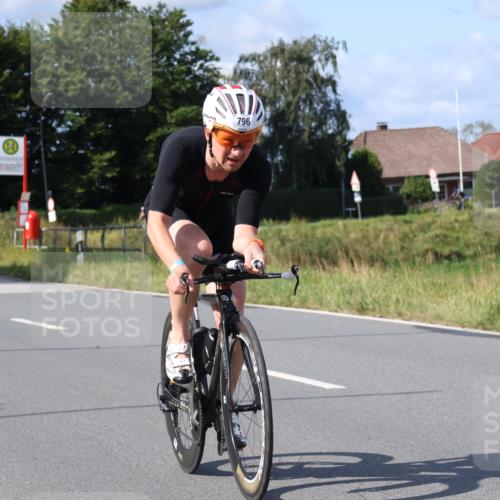 25.08.2024 - Elbe Triathlon Hamburg Fuchs,  Jonas http://msf.ph/oto/6855646 25.08.2024 10:38:43 Radfahren 1429, 517, 662, 796, 455, 656, 588 meine-sportfotos.de