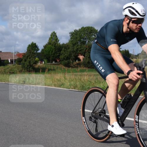 25.08.2024 - Elbe Triathlon Hamburg Fuchs,  Jonas http://msf.ph/oto/6855657 25.08.2024 10:05:57 Radfahren 538, 219 meine-sportfotos.de