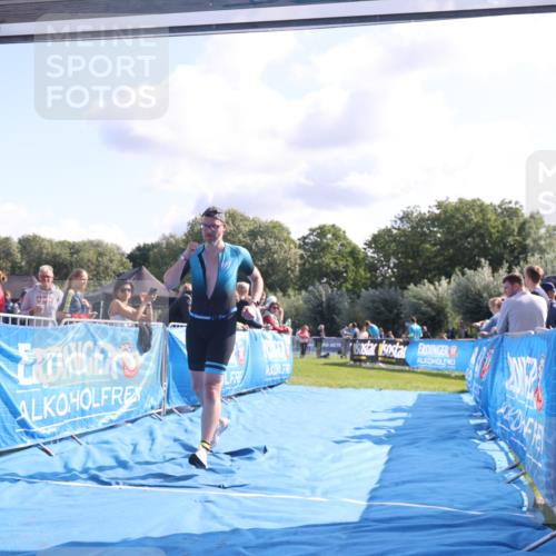 25.08.2024 - Elbe Triathlon Hamburg H.Heesch http://msf.ph/oto/6855668 25.08.2024 10:52:57 Ziel 130, 168 meine-sportfotos.de