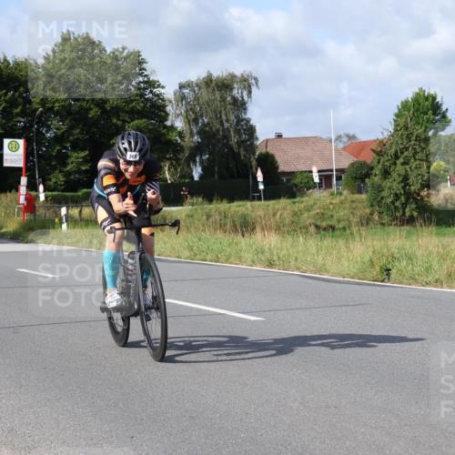 25.08.2024 - Elbe Triathlon Hamburg Fuchs,  Jonas http://msf.ph/oto/6855699 25.08.2024 10:06:14 Radfahren 369, 472, 509 meine-sportfotos.de