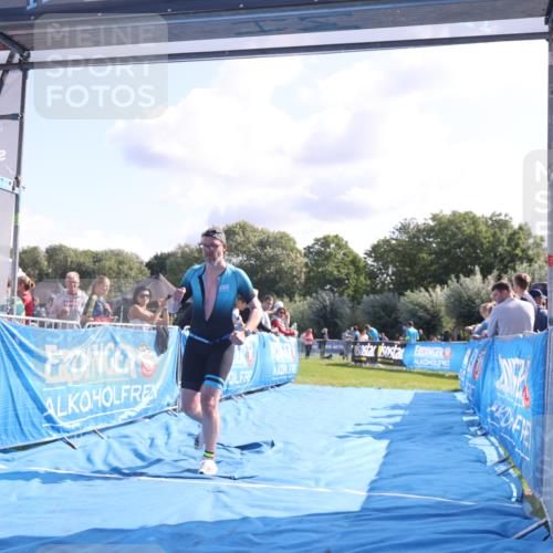 25.08.2024 - Elbe Triathlon Hamburg H.Heesch http://msf.ph/oto/6855700 25.08.2024 10:52:57 Ziel 130, 168 meine-sportfotos.de