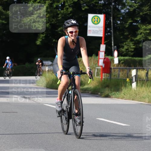 25.08.2024 - Elbe Triathlon Hamburg Fuchs,  Jonas http://msf.ph/oto/6855750 25.08.2024 10:06:17 Radfahren 369, 472, 509, 445, 426 meine-sportfotos.de