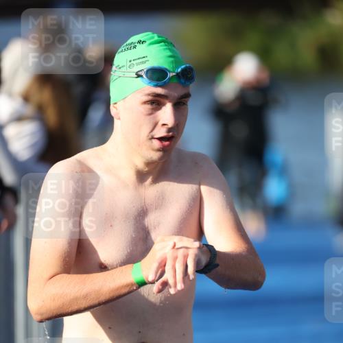25.08.2024 - Elbe Triathlon Hamburg H.Heesch http://msf.ph/oto/6855765 25.08.2024 09:04:00 Schwimmen 206, 249, 251, 255, 271, 317 meine-sportfotos.de