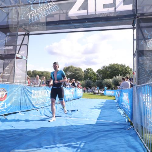 25.08.2024 - Elbe Triathlon Hamburg H.Heesch http://msf.ph/oto/6855770 25.08.2024 10:52:58 Ziel 130, 168 meine-sportfotos.de