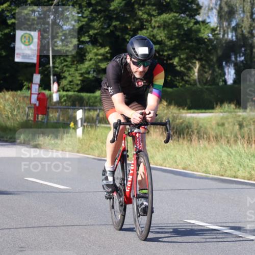 25.08.2024 - Elbe Triathlon Hamburg Fuchs,  Jonas http://msf.ph/oto/6855771 25.08.2024 09:19:06 Radfahren 53, 139, 176 meine-sportfotos.de