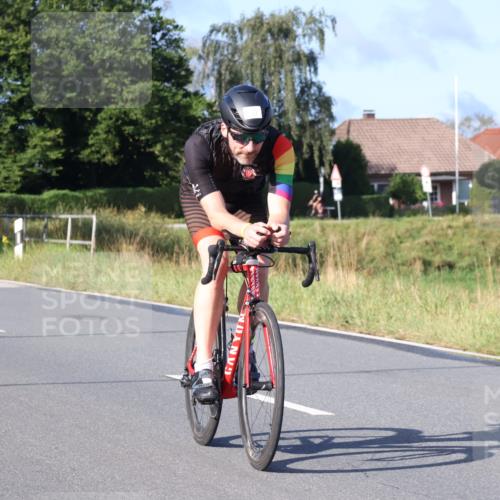 25.08.2024 - Elbe Triathlon Hamburg Fuchs,  Jonas http://msf.ph/oto/6855783 25.08.2024 09:19:06 Radfahren 53, 139, 176 meine-sportfotos.de