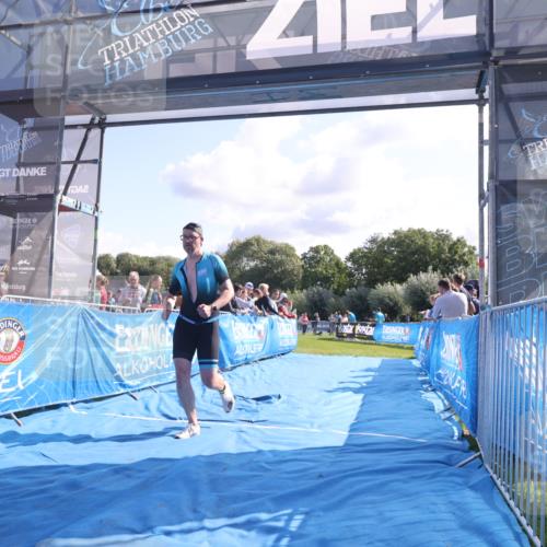 25.08.2024 - Elbe Triathlon Hamburg H.Heesch http://msf.ph/oto/6855794 25.08.2024 10:52:58 Ziel 130, 168 meine-sportfotos.de