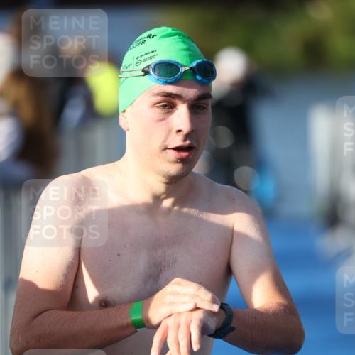 25.08.2024 - Elbe Triathlon Hamburg H.Heesch http://msf.ph/oto/6855796 25.08.2024 09:04:01 Schwimmen 206, 249, 251, 255, 271, 317 meine-sportfotos.de