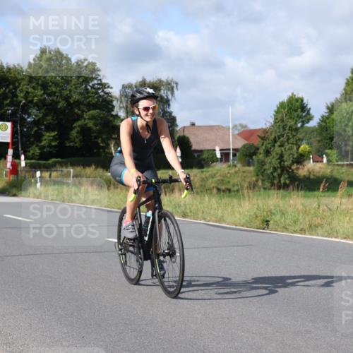 25.08.2024 - Elbe Triathlon Hamburg Fuchs,  Jonas http://msf.ph/oto/6855797 25.08.2024 10:06:18 Radfahren 369, 472, 509, 445, 426 meine-sportfotos.de