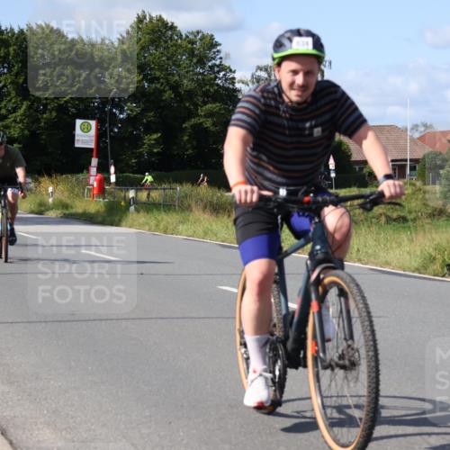 25.08.2024 - Elbe Triathlon Hamburg Fuchs,  Jonas http://msf.ph/oto/6855806 25.08.2024 10:38:51 Radfahren 455, 656, 588, 634, 654, 766, 605, 571 meine-sportfotos.de