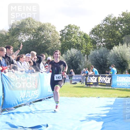 25.08.2024 - Elbe Triathlon Hamburg H.Heesch http://msf.ph/oto/6855821 25.08.2024 10:53:06 Ziel 143 meine-sportfotos.de