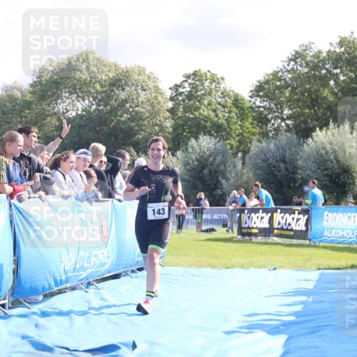 25.08.2024 - Elbe Triathlon Hamburg H.Heesch http://msf.ph/oto/6855833 25.08.2024 10:53:06 Ziel 143 meine-sportfotos.de