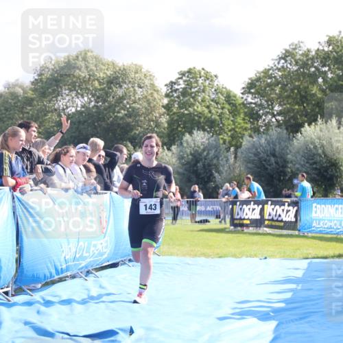 25.08.2024 - Elbe Triathlon Hamburg H.Heesch http://msf.ph/oto/6855839 25.08.2024 10:53:06 Ziel 143 meine-sportfotos.de