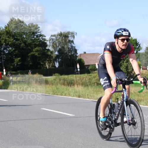 25.08.2024 - Elbe Triathlon Hamburg Fuchs,  Jonas http://msf.ph/oto/6855853 25.08.2024 10:38:53 Radfahren 455, 656, 588, 634, 654, 766, 605, 571, 460 meine-sportfotos.de