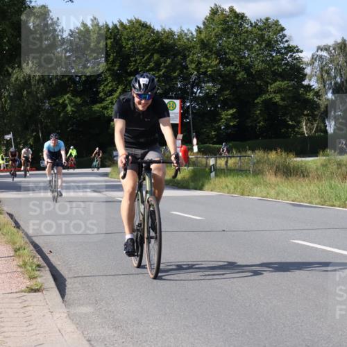 25.08.2024 - Elbe Triathlon Hamburg Fuchs,  Jonas http://msf.ph/oto/6855866 25.08.2024 10:38:54 Radfahren 656, 588, 634, 654, 766, 605, 571, 460, 601, 1435 meine-sportfotos.de