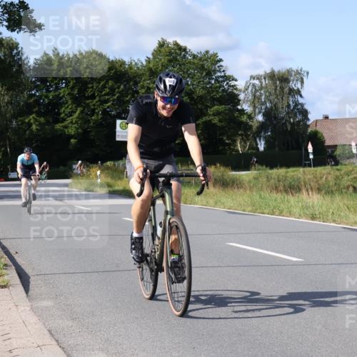 25.08.2024 - Elbe Triathlon Hamburg Fuchs,  Jonas http://msf.ph/oto/6855875 25.08.2024 10:38:54 Radfahren 656, 588, 634, 654, 766, 605, 571, 460, 601, 1435 meine-sportfotos.de