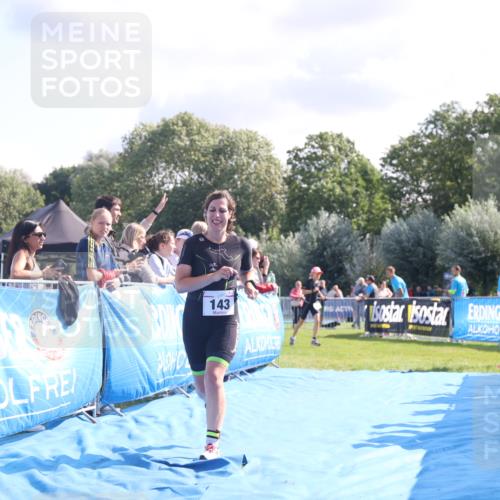 25.08.2024 - Elbe Triathlon Hamburg H.Heesch http://msf.ph/oto/6855880 25.08.2024 10:53:07 Ziel 143 meine-sportfotos.de