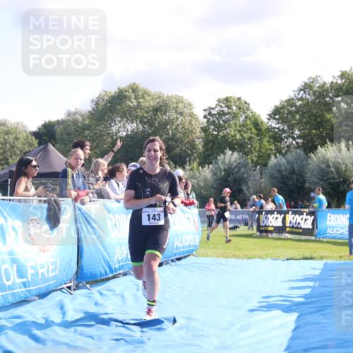 25.08.2024 - Elbe Triathlon Hamburg H.Heesch http://msf.ph/oto/6855887 25.08.2024 10:53:07 Ziel 143 meine-sportfotos.de
