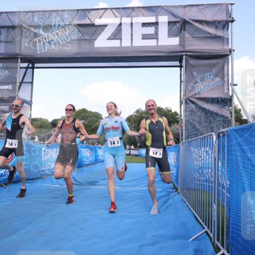 25.08.2024 - Elbe Triathlon Hamburg H.Heesch http://msf.ph/oto/6855890 25.08.2024 16:10:11 Ziel  meine-sportfotos.de