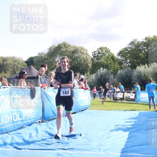 25.08.2024 - Elbe Triathlon Hamburg H.Heesch http://msf.ph/oto/6855914 25.08.2024 10:53:07 Ziel 143 meine-sportfotos.de