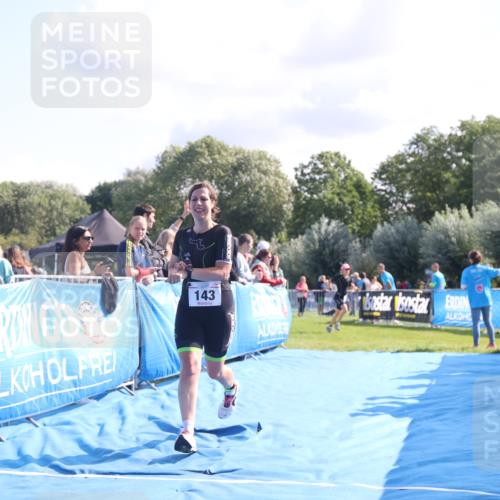 25.08.2024 - Elbe Triathlon Hamburg H.Heesch http://msf.ph/oto/6855919 25.08.2024 10:53:07 Ziel 143 meine-sportfotos.de