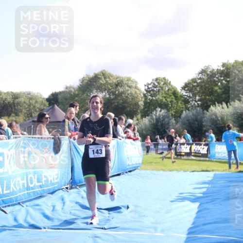 25.08.2024 - Elbe Triathlon Hamburg H.Heesch http://msf.ph/oto/6855938 25.08.2024 10:53:07 Ziel 143 meine-sportfotos.de