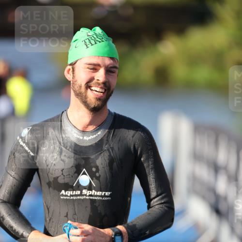25.08.2024 - Elbe Triathlon Hamburg H.Heesch http://msf.ph/oto/6855983 25.08.2024 09:04:07 Schwimmen 206, 251, 255, 271, 317 meine-sportfotos.de