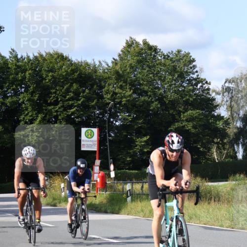 25.08.2024 - Elbe Triathlon Hamburg Fuchs,  Jonas http://msf.ph/oto/6855986 25.08.2024 10:39:01 Radfahren 571, 460, 601, 1435, 798, 795, 450, 633, 674 meine-sportfotos.de