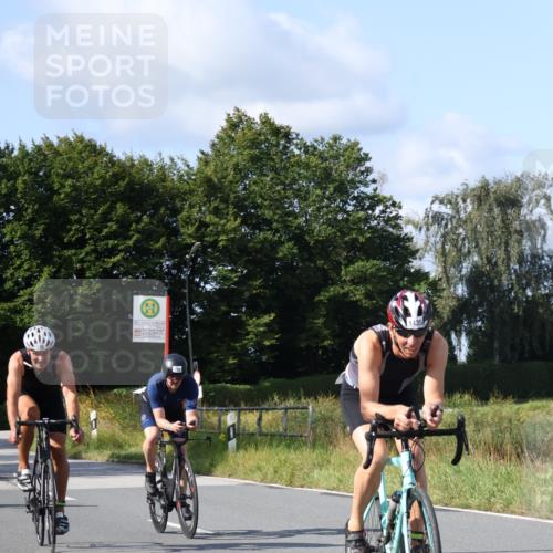 25.08.2024 - Elbe Triathlon Hamburg Fuchs,  Jonas http://msf.ph/oto/6855990 25.08.2024 10:39:01 Radfahren 571, 460, 601, 1435, 798, 795, 450, 633, 674 meine-sportfotos.de