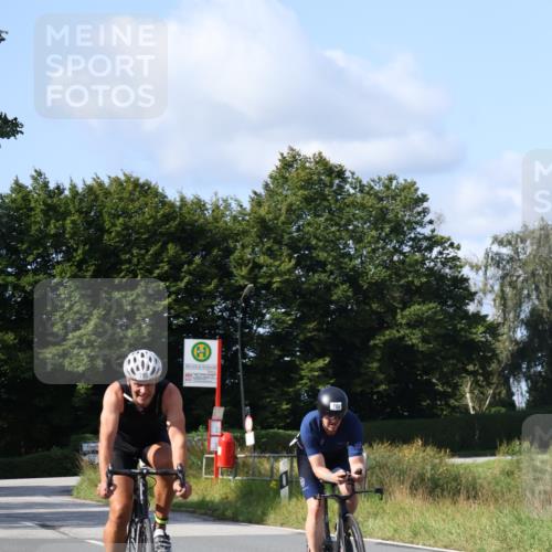 25.08.2024 - Elbe Triathlon Hamburg Fuchs,  Jonas http://msf.ph/oto/6856003 25.08.2024 10:39:01 Radfahren 571, 460, 601, 1435, 798, 795, 450, 633, 674 meine-sportfotos.de