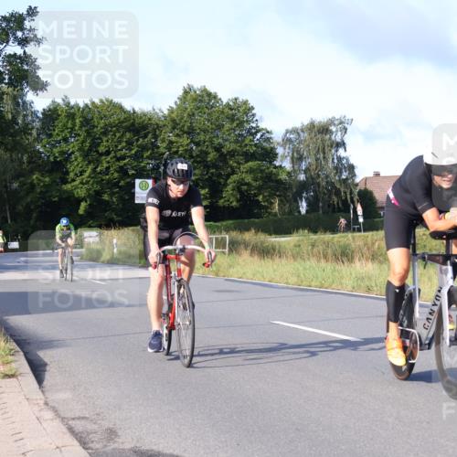 25.08.2024 - Elbe Triathlon Hamburg Fuchs,  Jonas http://msf.ph/oto/6856021 25.08.2024 09:19:20 Radfahren 243, 268, 396, 269, 319, 40 meine-sportfotos.de