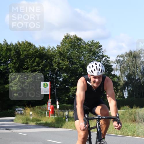 25.08.2024 - Elbe Triathlon Hamburg Fuchs,  Jonas http://msf.ph/oto/6856028 25.08.2024 10:39:02 Radfahren 460, 601, 1435, 798, 795, 450, 633, 674, 512 meine-sportfotos.de