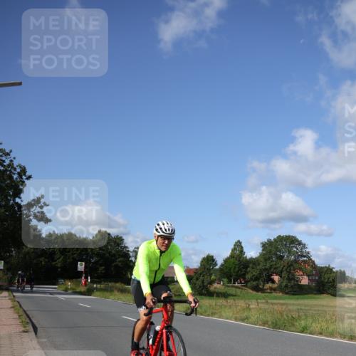 25.08.2024 - Elbe Triathlon Hamburg Fuchs,  Jonas http://msf.ph/oto/6856058 25.08.2024 10:39:03 Radfahren 460, 601, 1435, 798, 795, 450, 633, 674, 512 meine-sportfotos.de