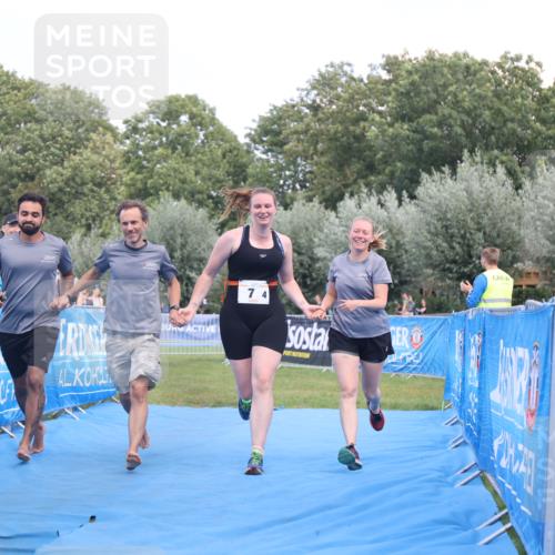25.08.2024 - Elbe Triathlon Hamburg H.Heesch http://msf.ph/oto/6856059 25.08.2024 16:11:01 Ziel  meine-sportfotos.de