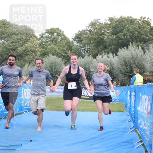 25.08.2024 - Elbe Triathlon Hamburg H.Heesch http://msf.ph/oto/6856076 25.08.2024 16:11:01 Ziel  meine-sportfotos.de
