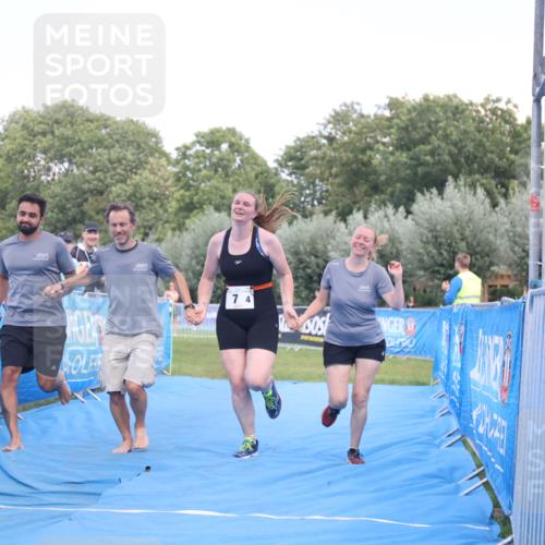 25.08.2024 - Elbe Triathlon Hamburg H.Heesch http://msf.ph/oto/6856137 25.08.2024 16:11:02 Ziel  meine-sportfotos.de
